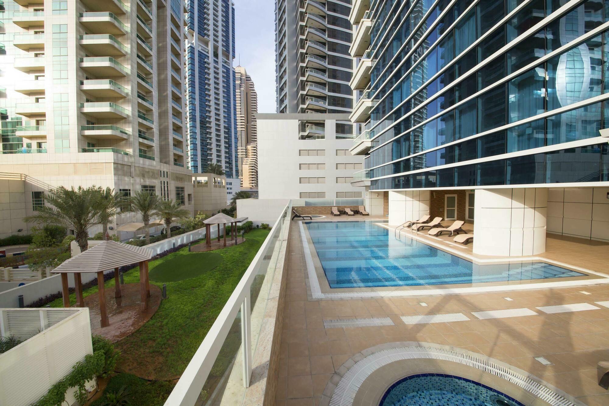 Barcelo Residences Dubai Marina Extérieur photo